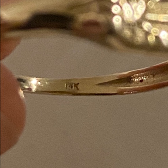 Floral solid 14k gold signet ring - Picture 7 of 7